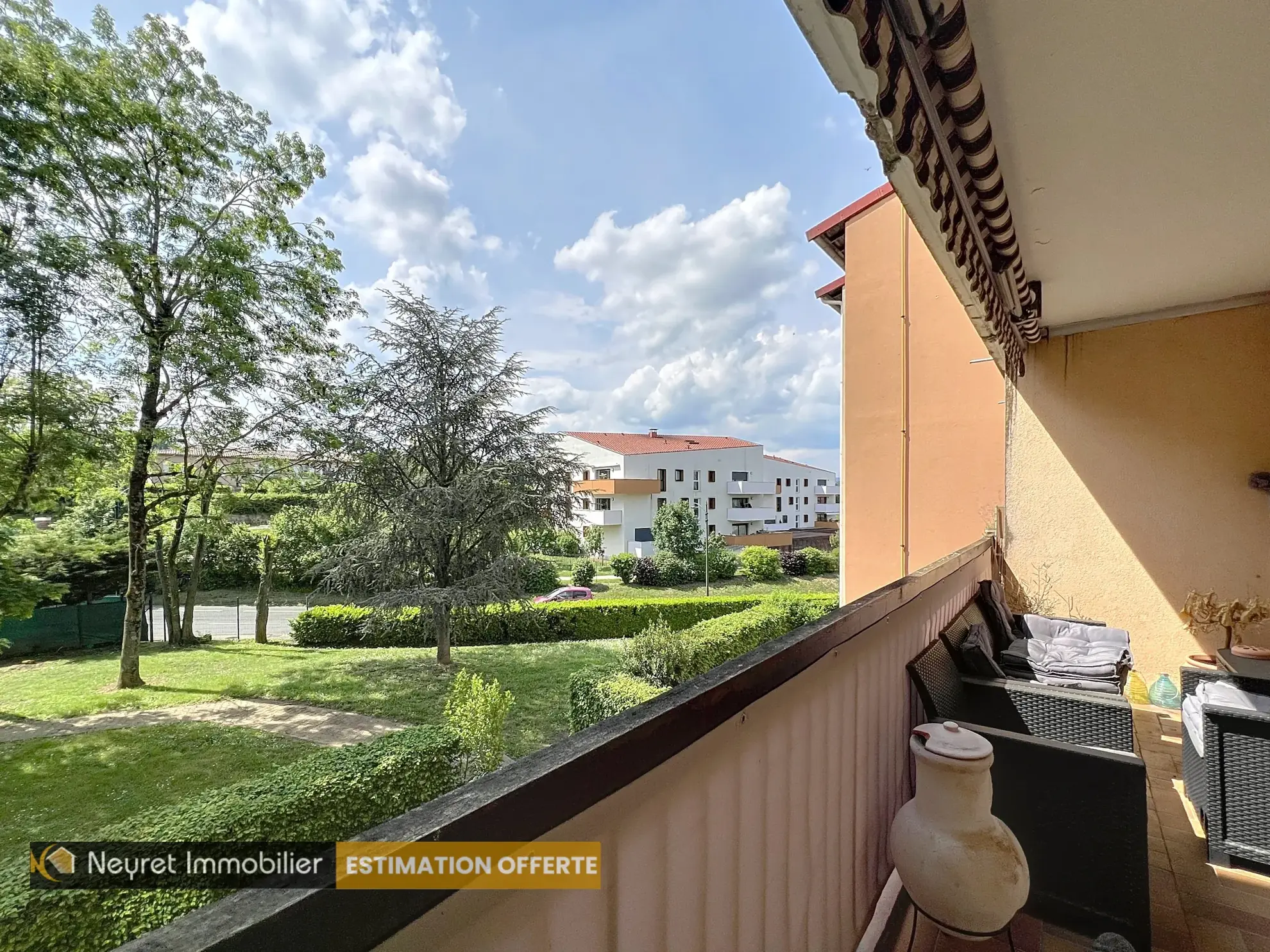 Appartement T3 lumineux de 79m² à Gleizé avec vue dégagée, garage et cave 