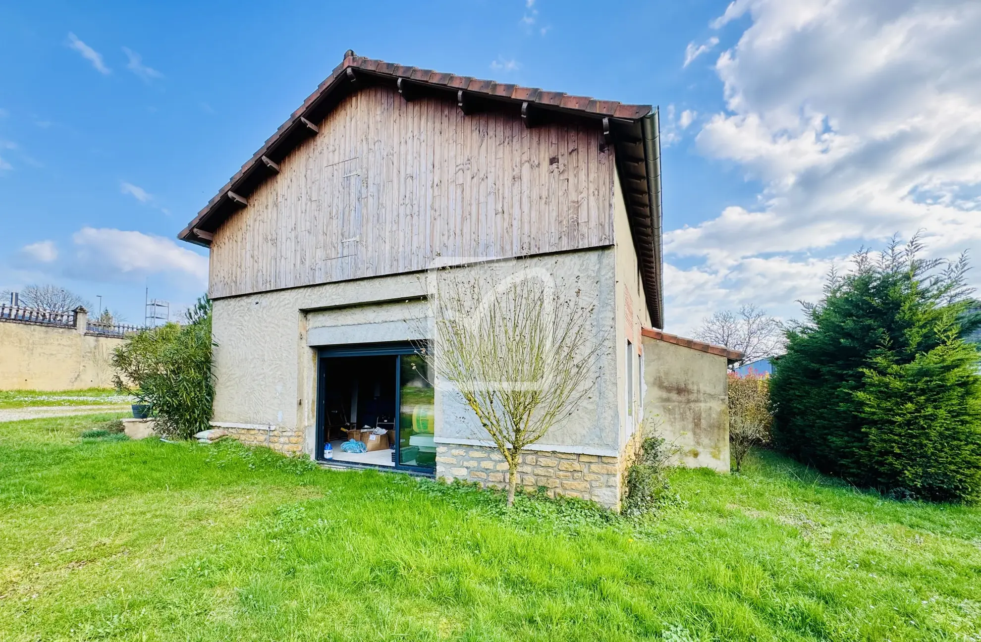 Ensemble immobilier avec fort potentiel à Gourdon en Quercy 