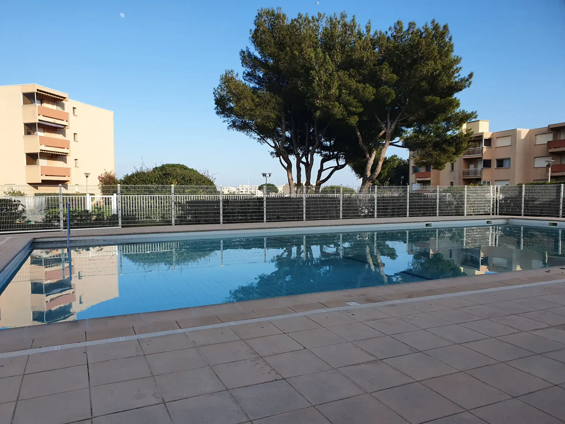 Studio F1 avec garage à Bormes, proche plage et amenities 