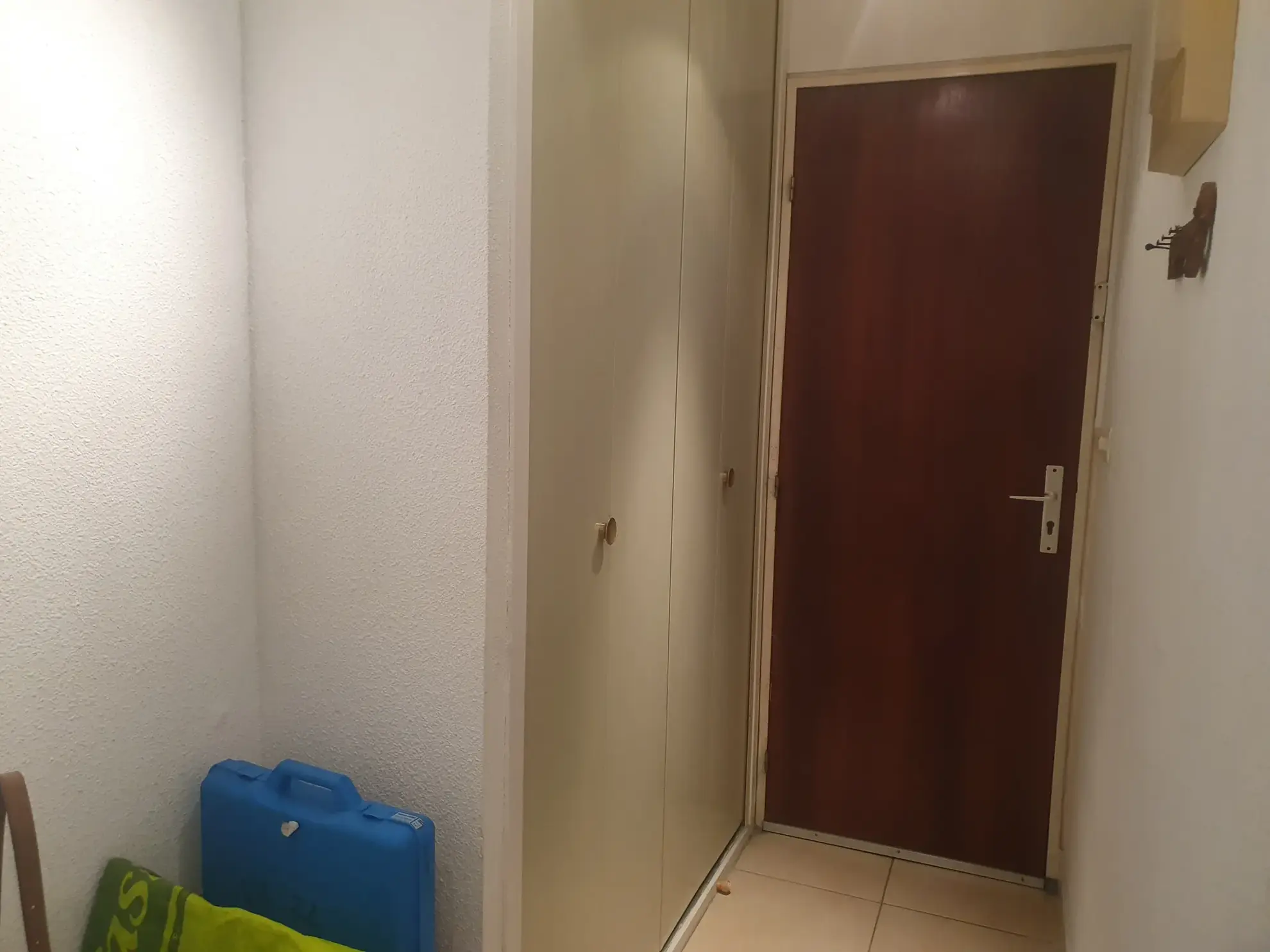 Studio F1 avec garage à Bormes, proche plage et amenities 