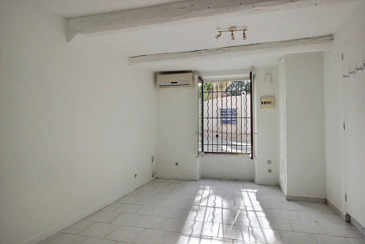 Studio lumineux à Fuveau au cœur de la ville 