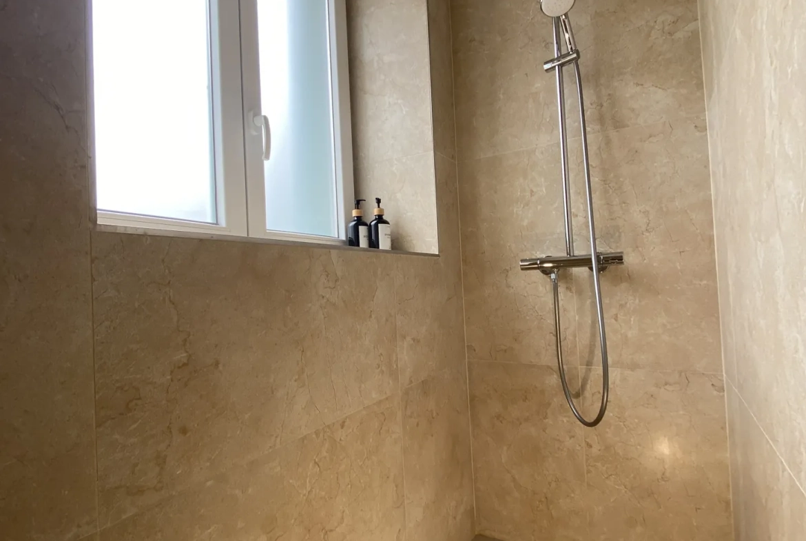 Appartement traversant de 73,9 m² à Clermont-Ferrand proche jardin Lecoq et tramway 