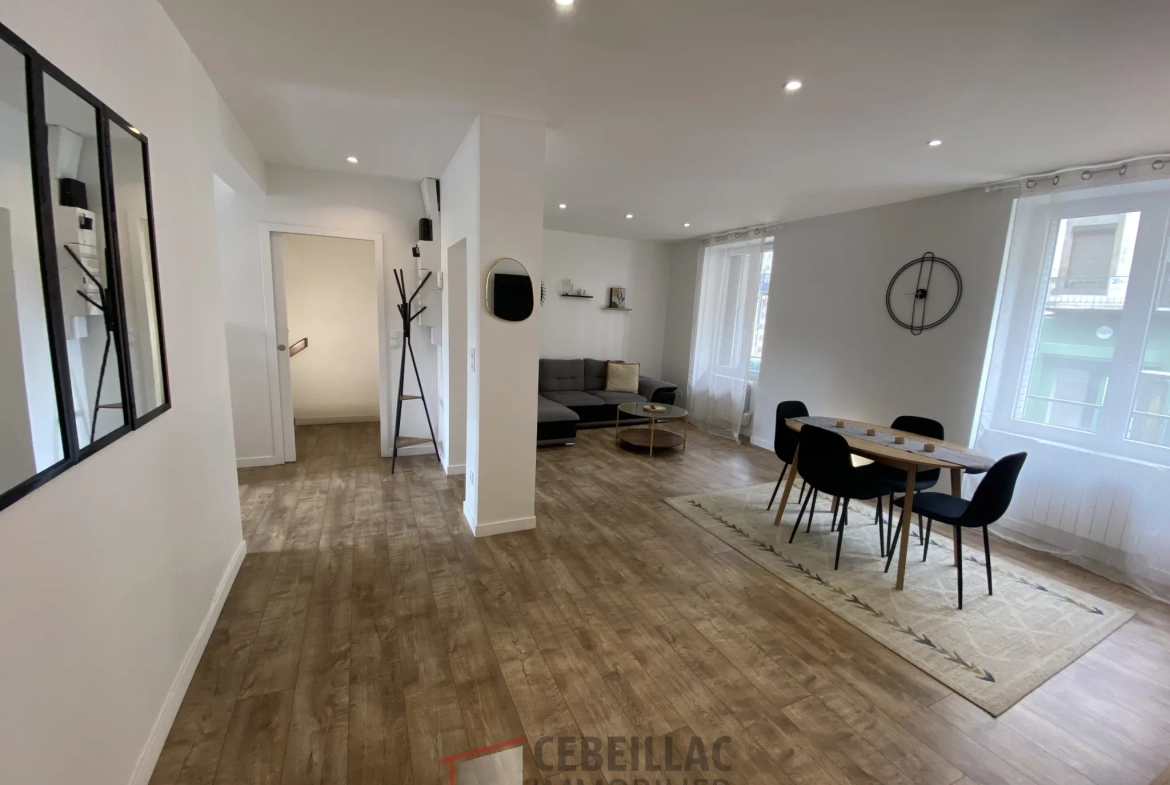 Appartement traversant de 73,9 m² à Clermont-Ferrand proche jardin Lecoq et tramway 