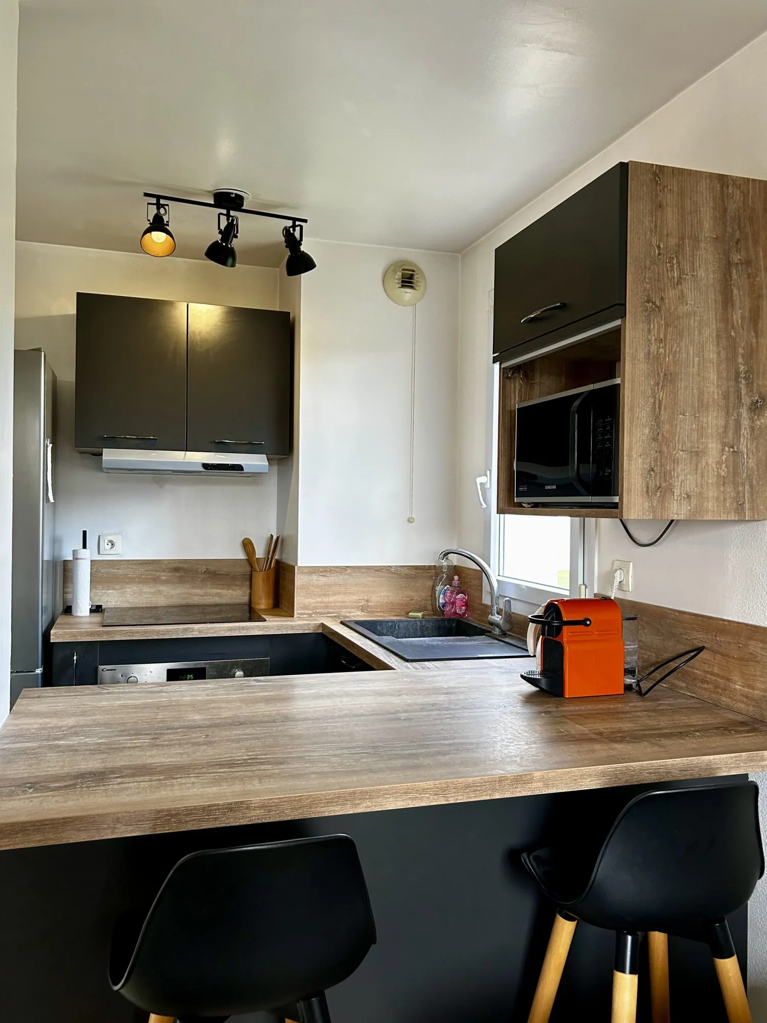 Appartement 2 pièces lumineux avec balcon, parking, proche Deauville et Trouville 