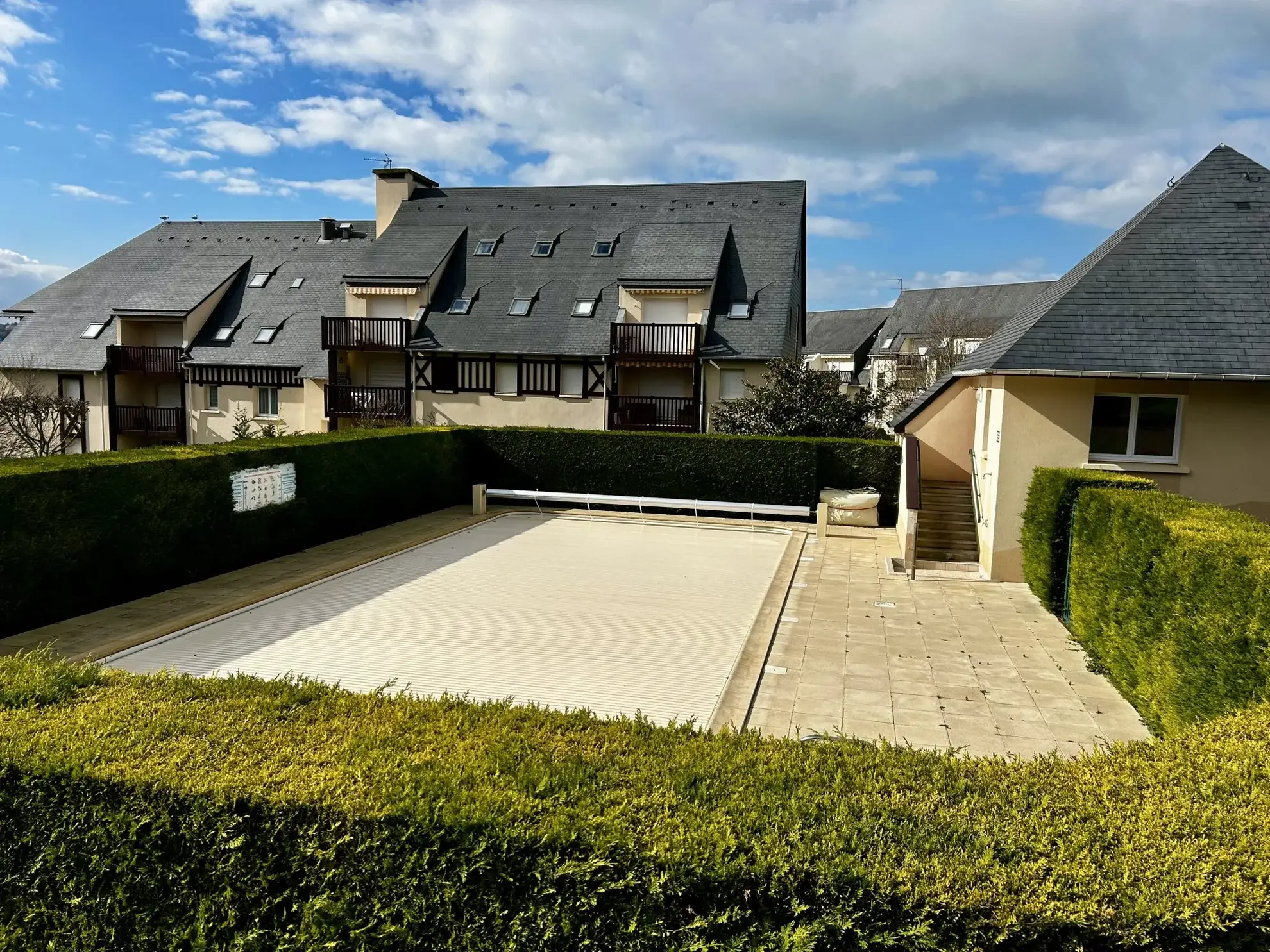 Appartement 2 pièces lumineux avec balcon, parking, proche Deauville et Trouville 