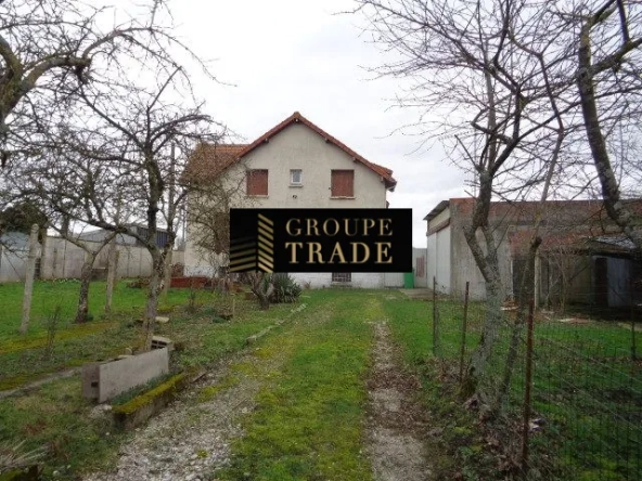Maison de campagne à vendre à Vaudoy-en-Brie - Ambiance paisible et potentiel à saisir