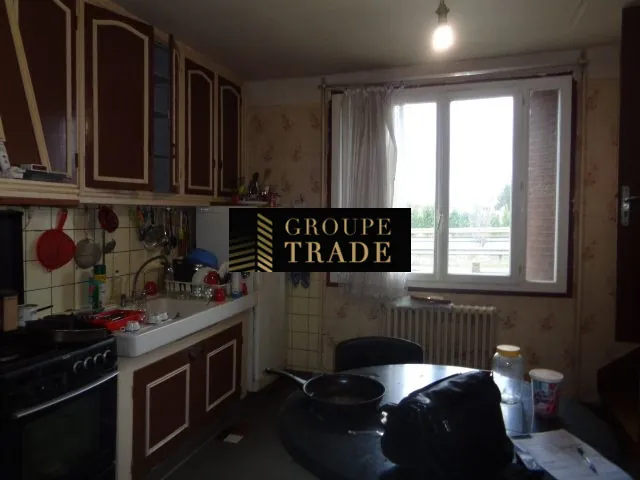 Maison de campagne à vendre à Vaudoy-en-Brie - Ambiance paisible et potentiel à saisir 