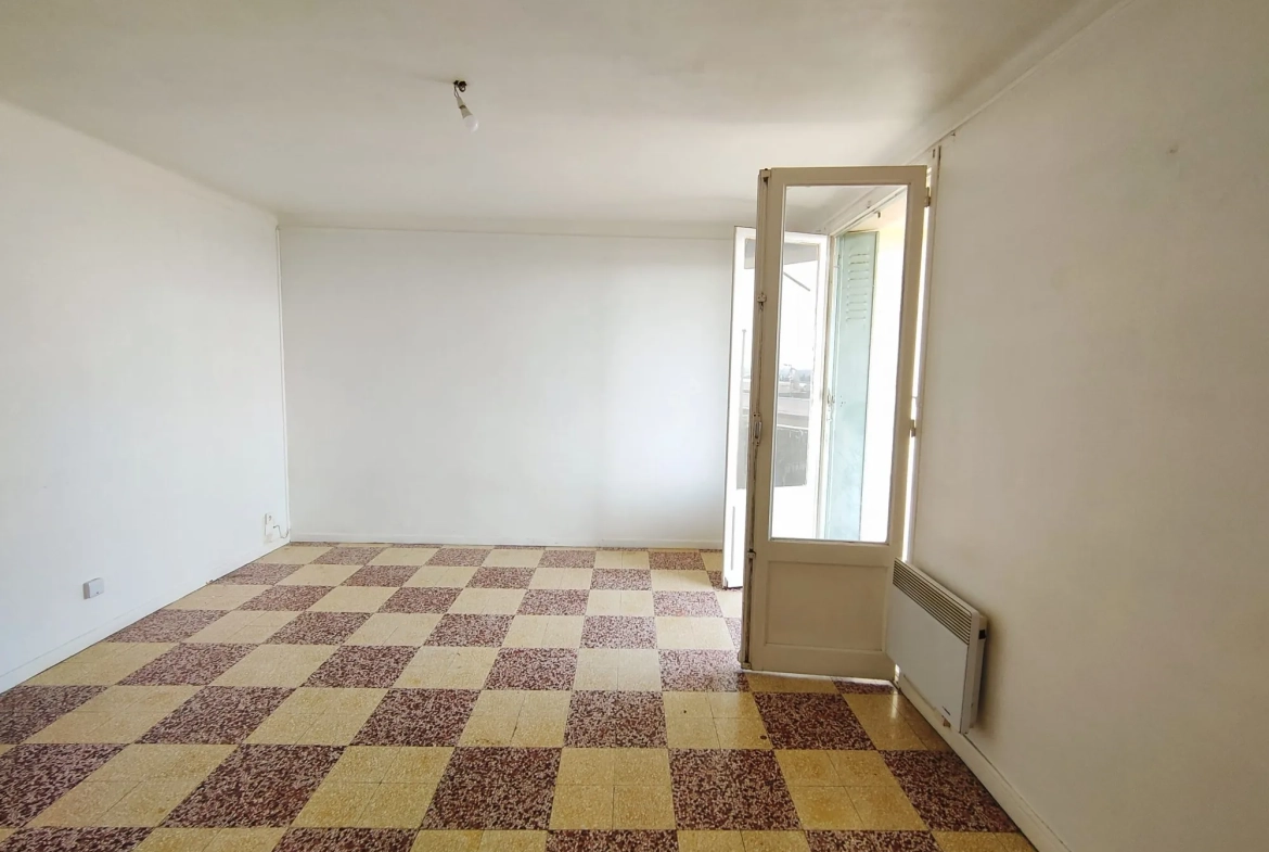 Appartement T4 à vendre à Béziers dans le quartier de la Font-Neuve 