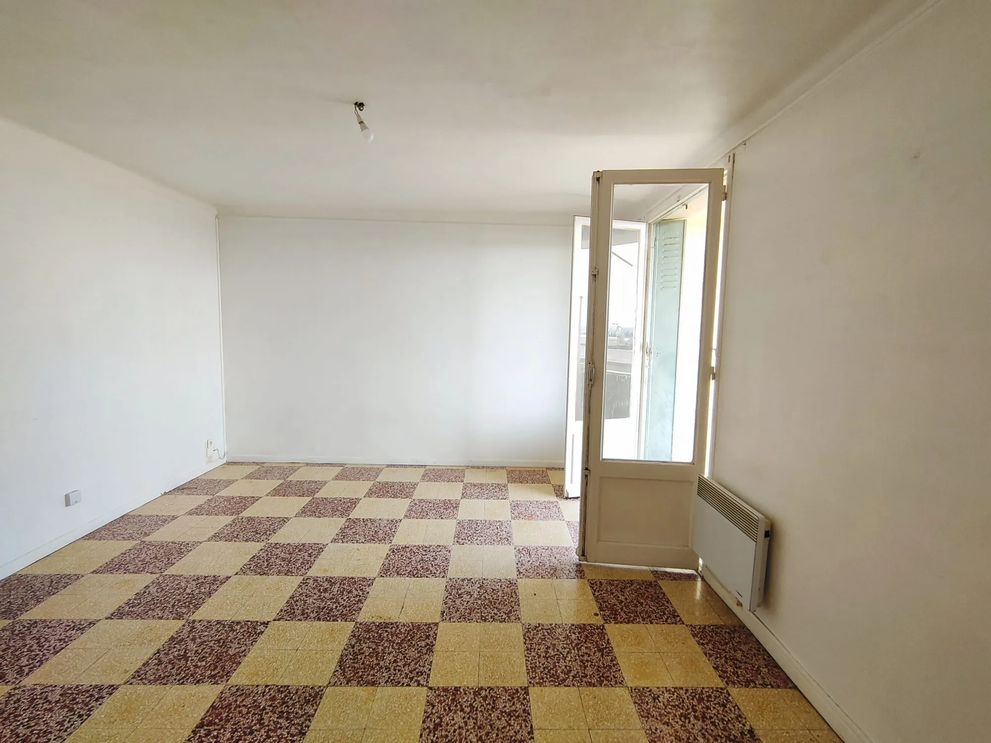 Appartement T4 à vendre à Béziers dans le quartier de la Font-Neuve 