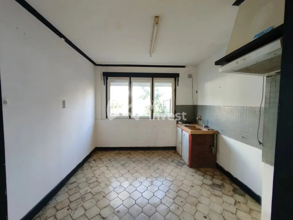 Maison à rénover à Fourmies pour investisseur avec cave et dépendance 