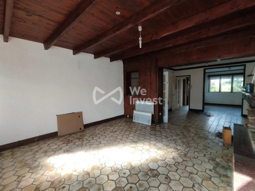 Maison à rénover à Fourmies pour investisseur avec cave et dépendance 