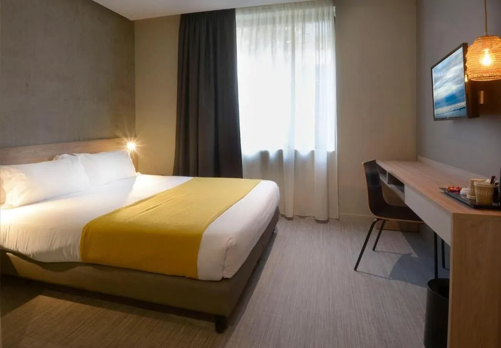 Appartement loué en résidence service LMNP à Courbevoie, proche La Défense 