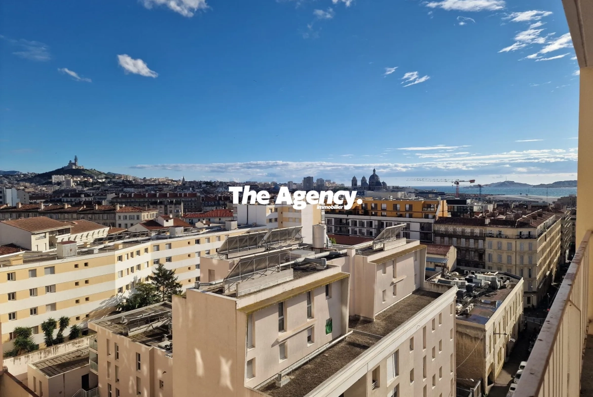 Appartement 3 pièces avec balcon à La Joliette Marseille - Dernier étage 