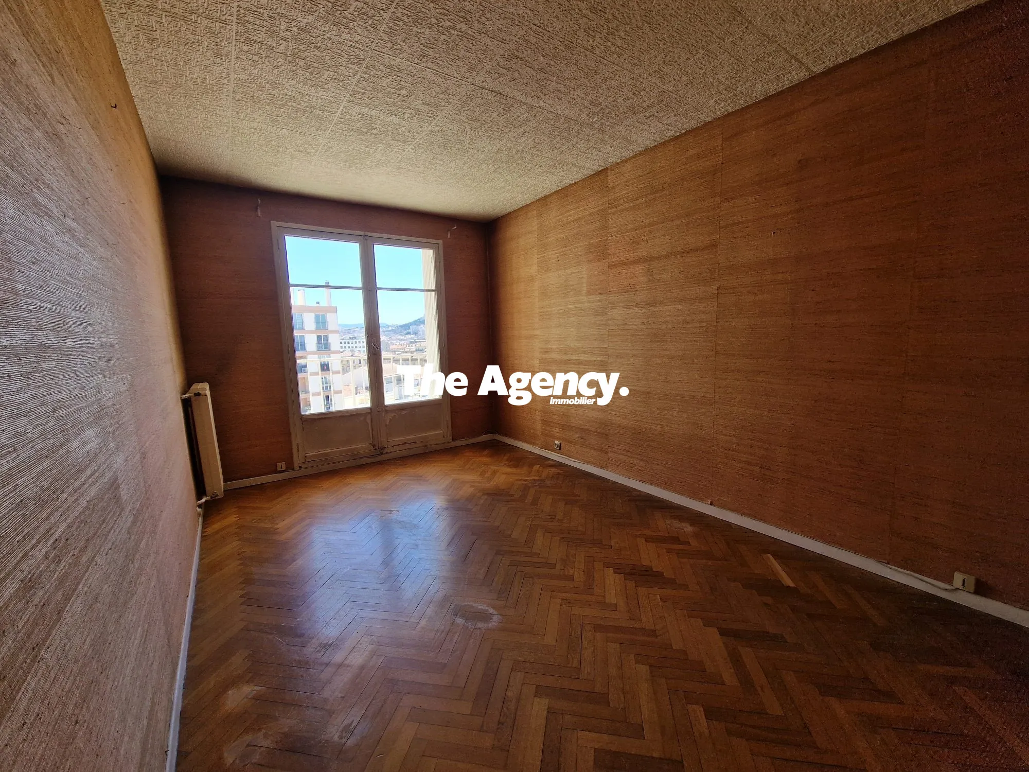 Chambre 1 Appartement 3 pièces avec balcon à La Joliette Marseille - Dernier étage 