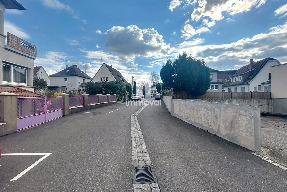 Garage de 12 m² à Strasbourg - Rue des Bécasses 