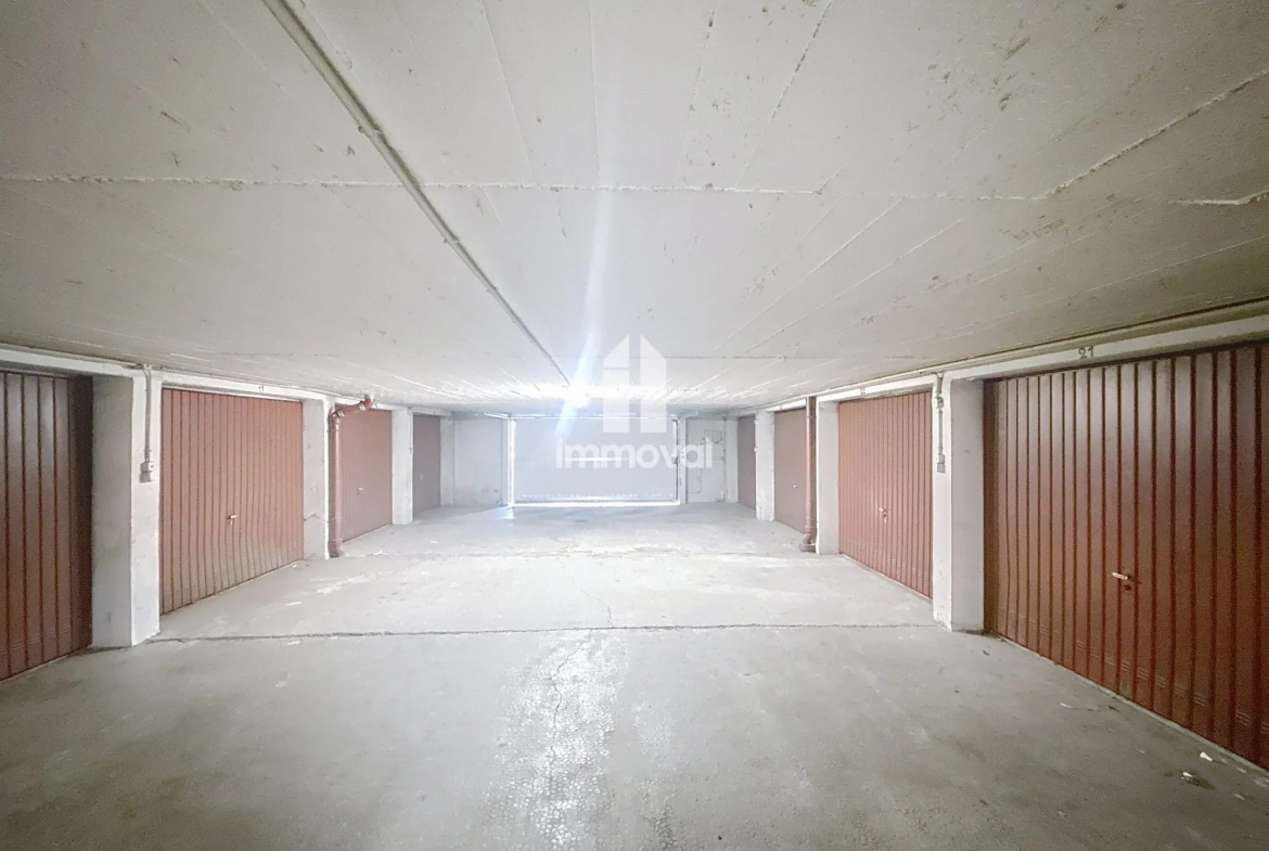 Garage de 12 m² à Strasbourg - Rue des Bécasses 