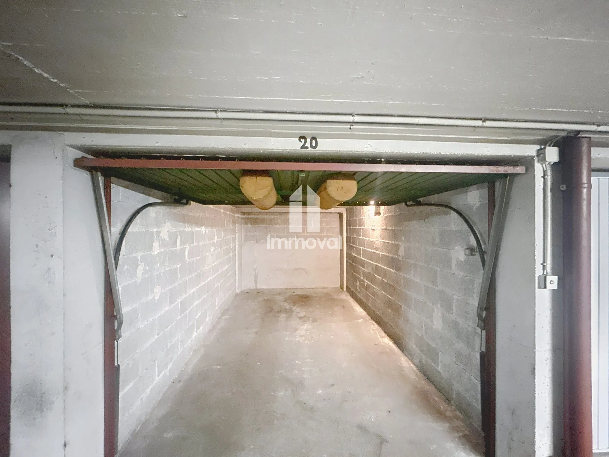 Garage de 12 m² à Strasbourg - Rue des Bécasses 