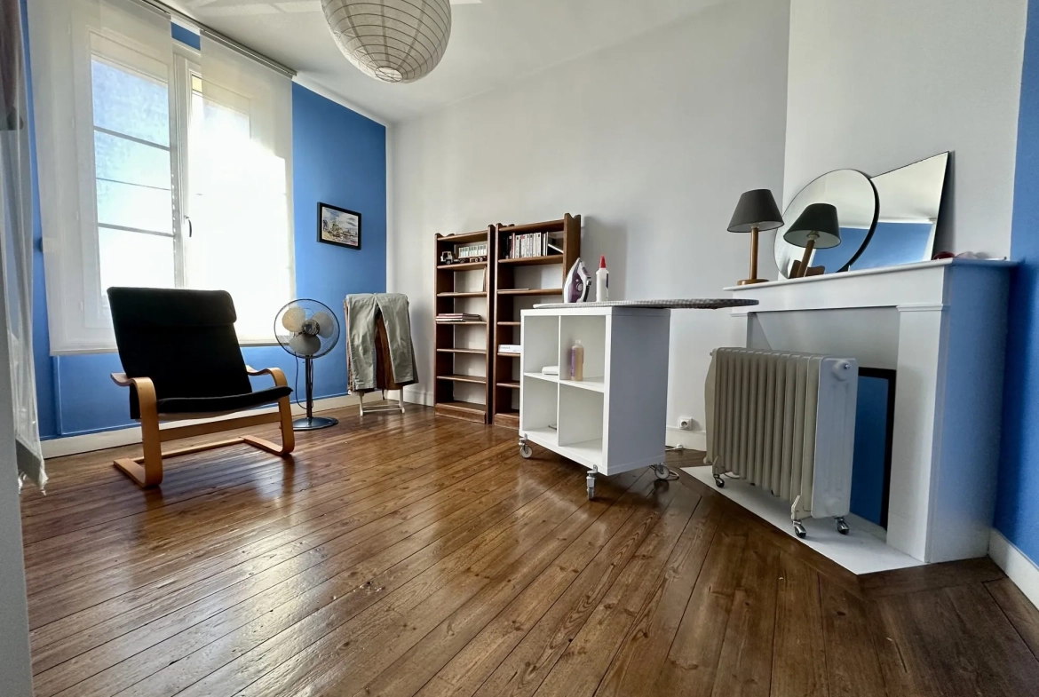 Maison spacieuse avec 3 chambres, garage et terrain clos à Saint-Aubin-lès-Elbeuf 