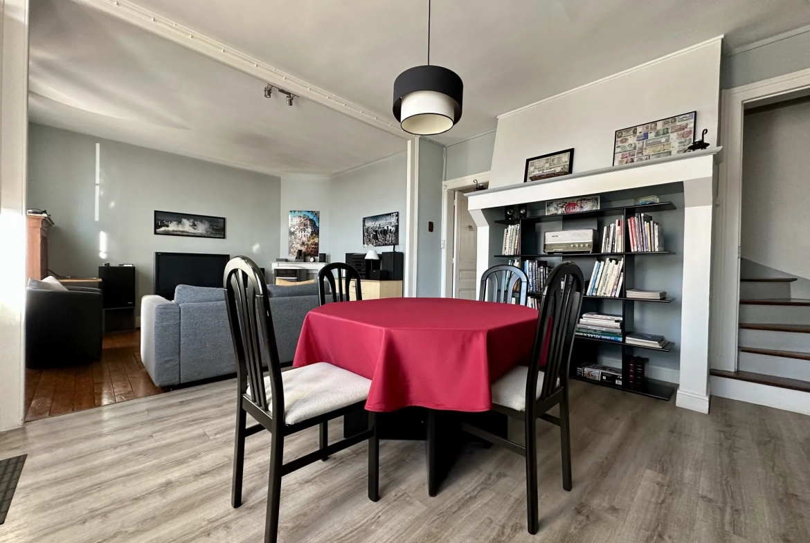 Maison spacieuse avec 3 chambres, garage et terrain clos à Saint-Aubin-lès-Elbeuf 