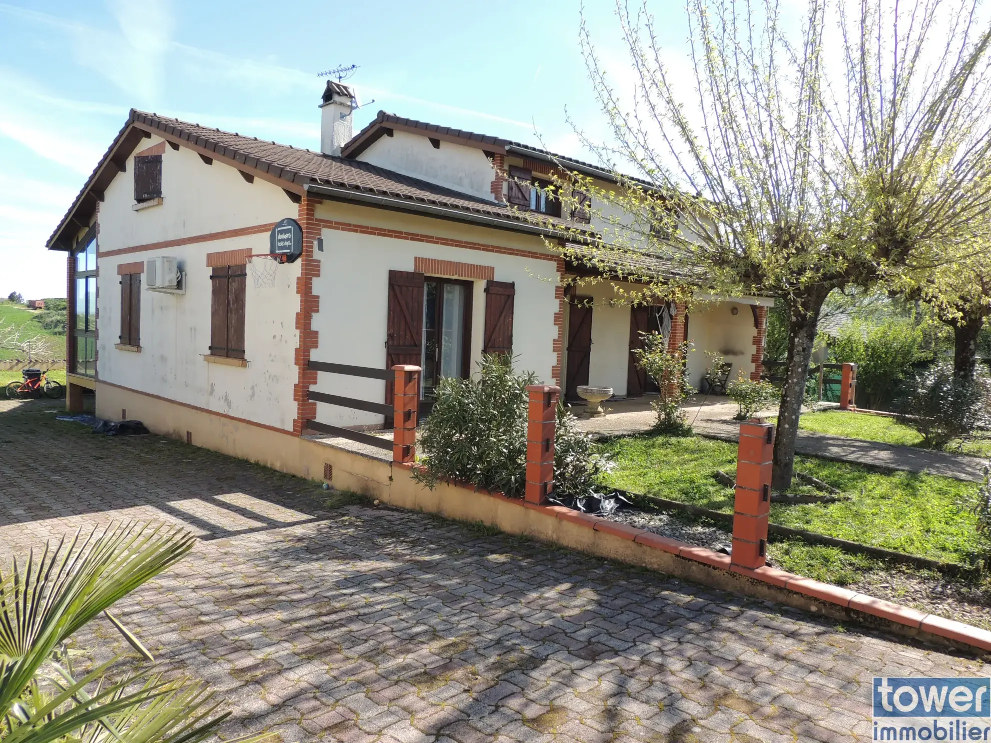 Belle maison avec piscine à Maleville - 157 m², 4 chambres, garage, terrain clos 