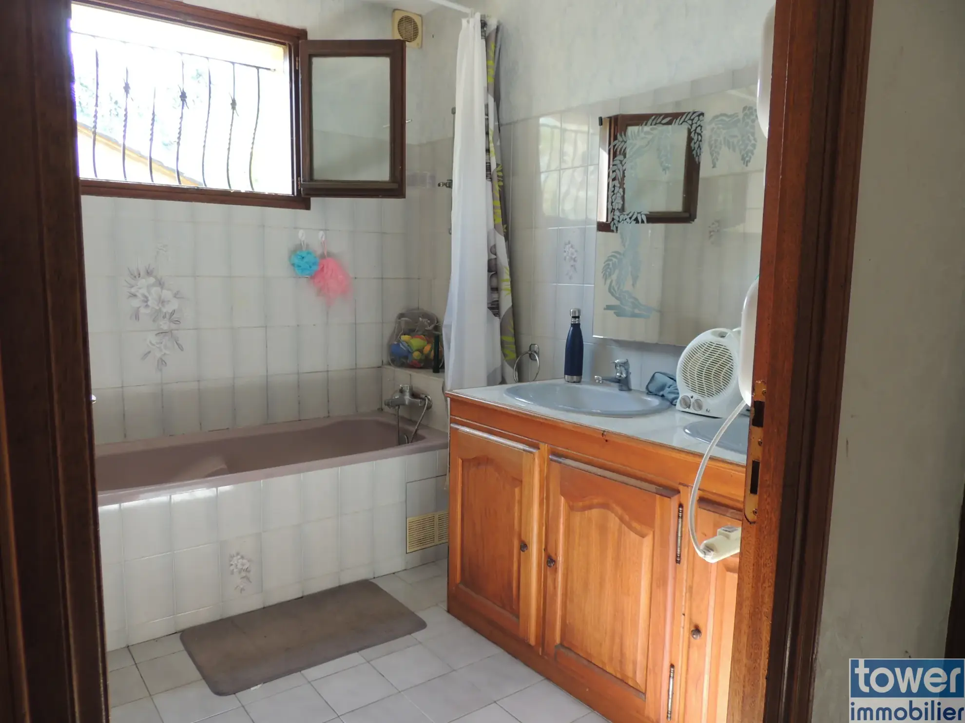 Belle maison avec piscine à Maleville - 157 m², 4 chambres, garage, terrain clos 
