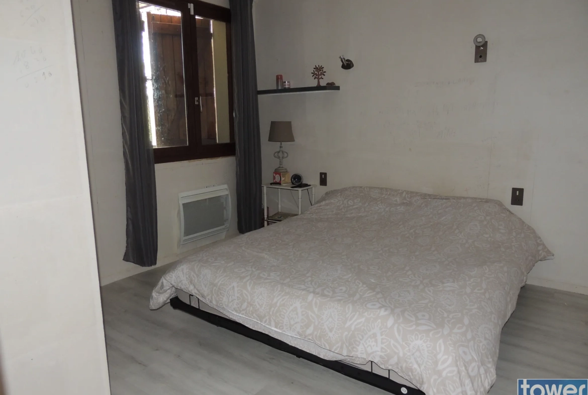 Belle maison avec piscine à Maleville - 157 m², 4 chambres, garage, terrain clos 