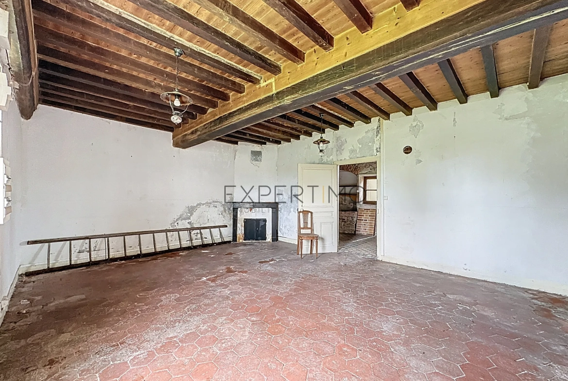 Ensemble immobilier en pierre à rénover à Simandre (71), grande dépendance et potentiel rare 