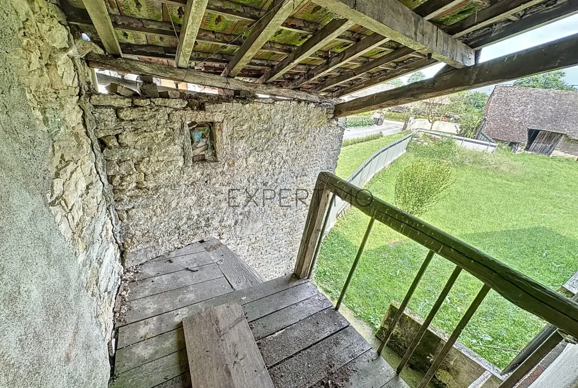 Ensemble immobilier en pierre à rénover à Simandre (71), grande dépendance et potentiel rare 