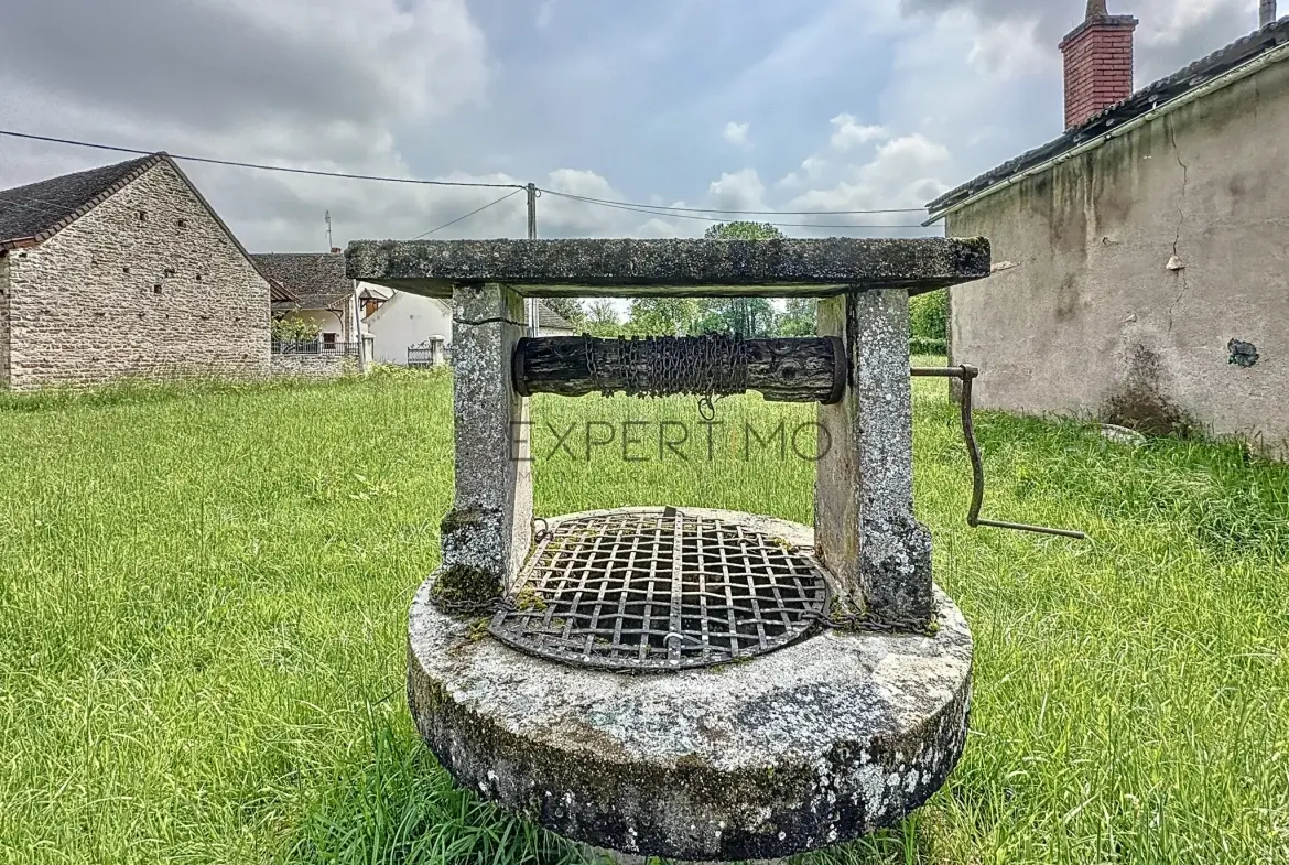 Ensemble immobilier en pierre à rénover à Simandre (71), grande dépendance et potentiel rare 