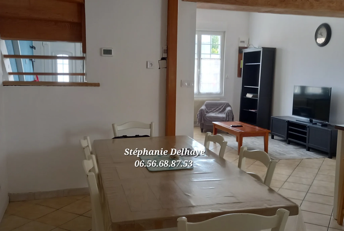 Charmante maison de ville à Fruges avec cour et rénovations récentes 