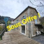 À vendre maison Ardèchoise Type 5 avec terrasse panoramique, garage et terrain en terrasses