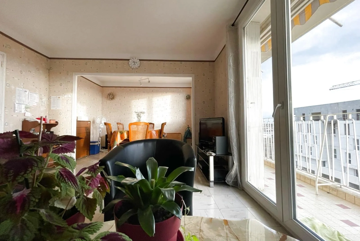 Appartement T4 lumineux de 70 m² à Montpellier avec balcon, cave et possibilité de garage 