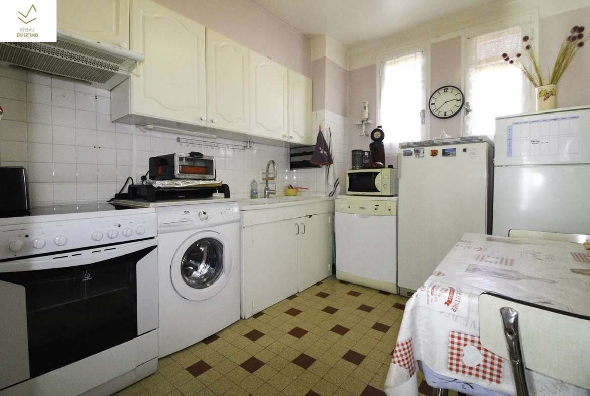 Appartement T4 lumineux de 70 m² à Montpellier avec balcon, cave et possibilité de garage 