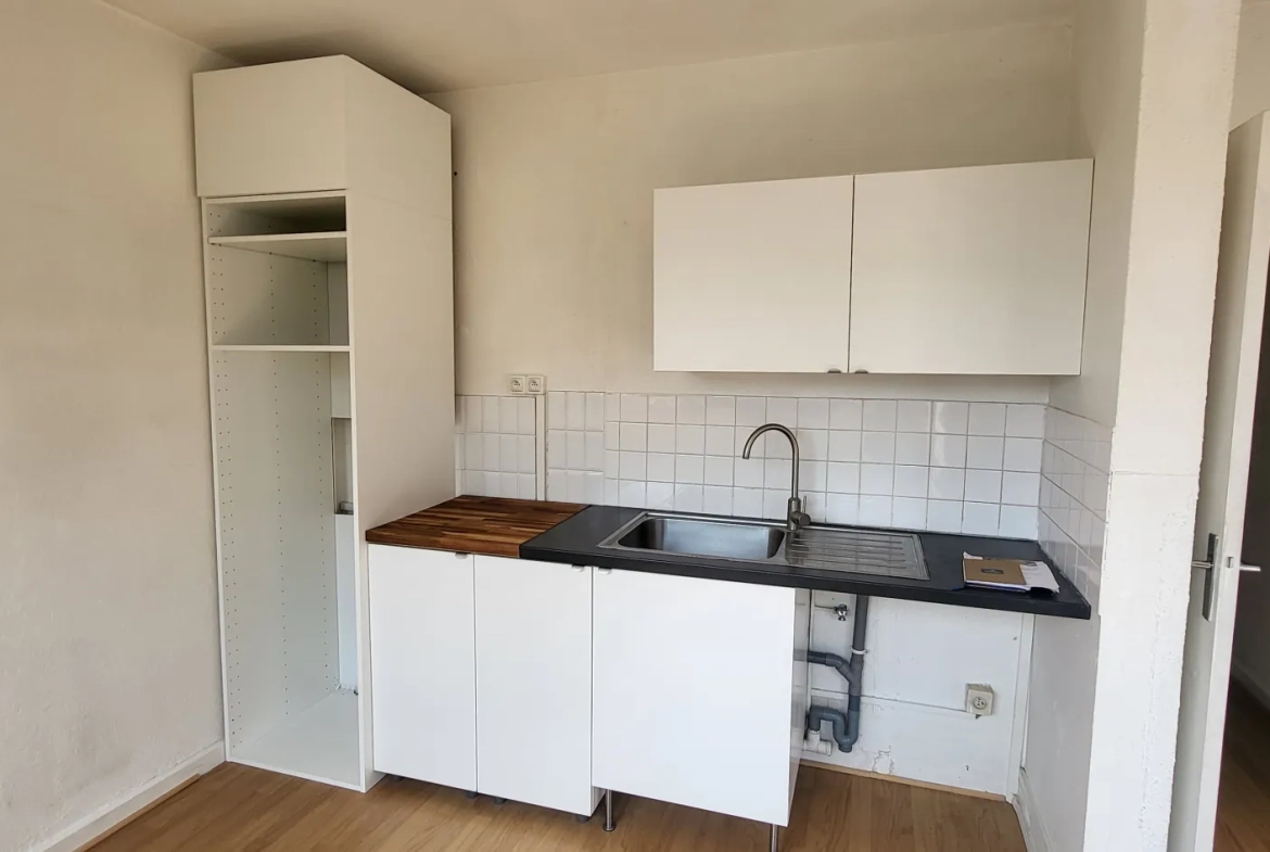 Studio de 26m² à Parly 2, dernier étage, vue parc, idéal investisseurs ou primo-accédants 