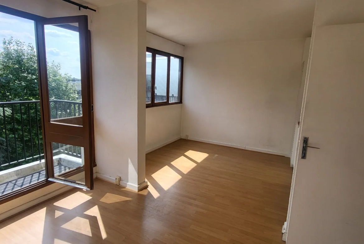 Studio de 26m² à Parly 2, dernier étage, vue parc, idéal investisseurs ou primo-accédants 