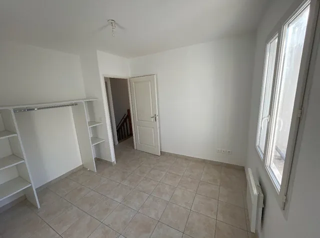 Maison récente avec cour à Apt, proche du centre-ville | 80 m² 