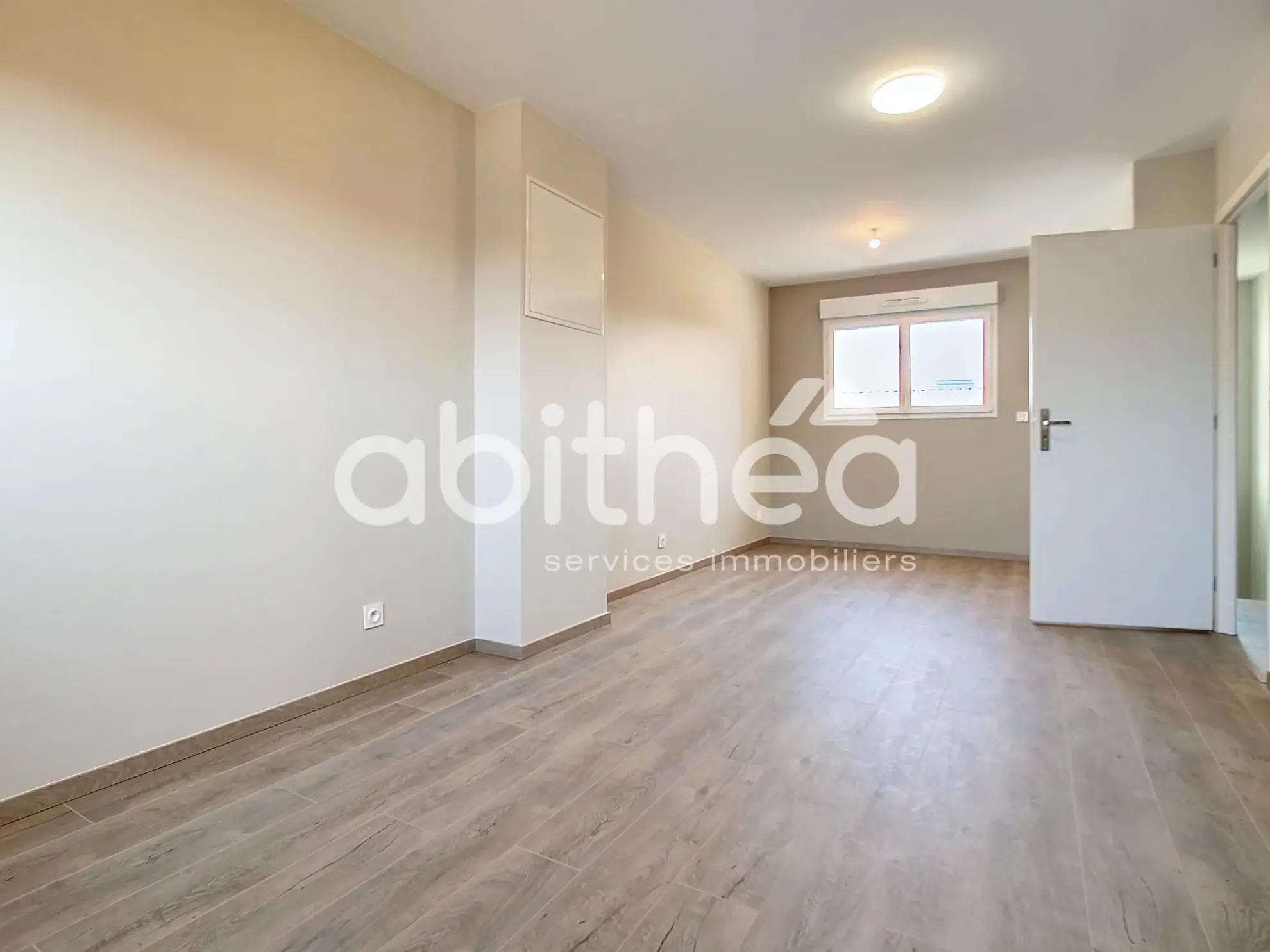 Maison moderne 99 m² avec jardin, garage et 3 chambres à Saint-André-les-Vergers 