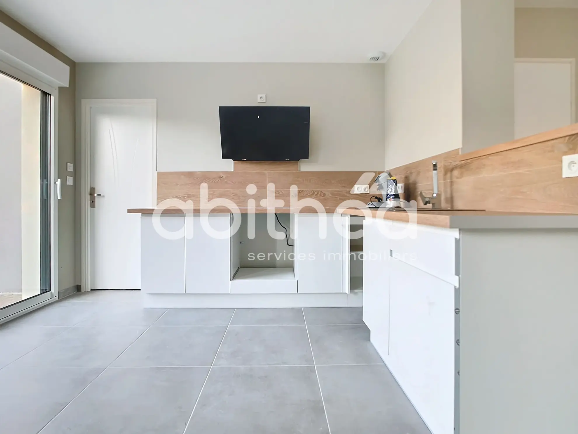 Maison moderne 99 m² avec jardin, garage et 3 chambres à Saint-André-les-Vergers 