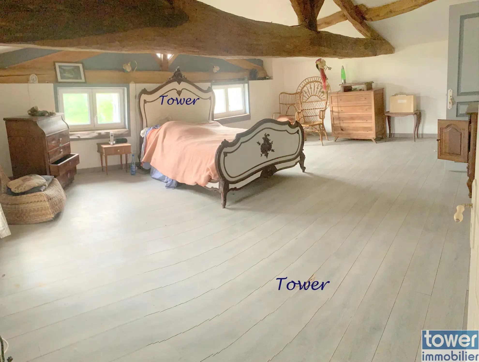 Maison 4 pièces de 126 m² à Les Touches de Périgny avec dépendances et garage 