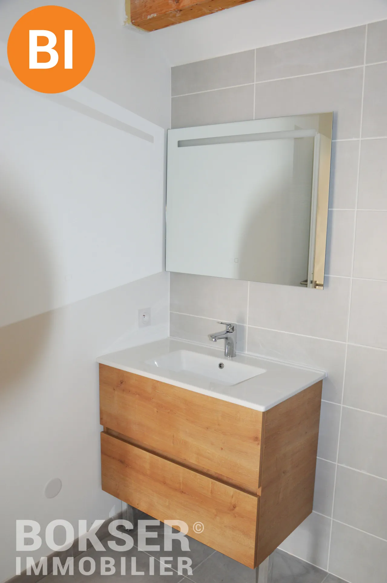 Maison neuve T5 clé en main avec terrasse dans secteur calme près de Grenoble 