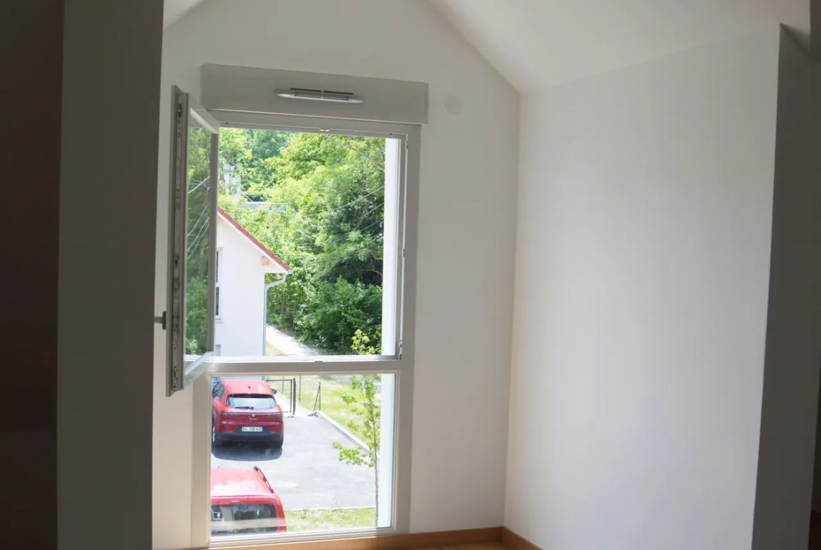 Maison neuve T5 clé en main avec terrasse dans secteur calme près de Grenoble 