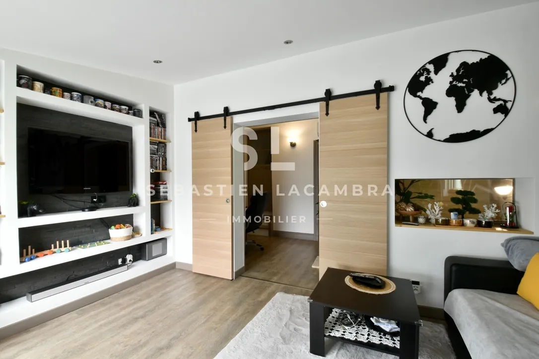 Maison de ville rénovée de 109 m² avec terrasse plein sud au cœur de Gaillac 