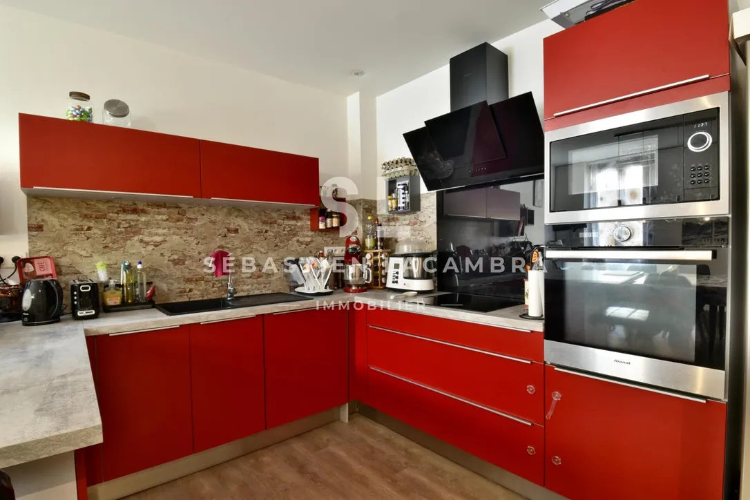 Maison de ville rénovée de 109 m² avec terrasse plein sud au cœur de Gaillac 
