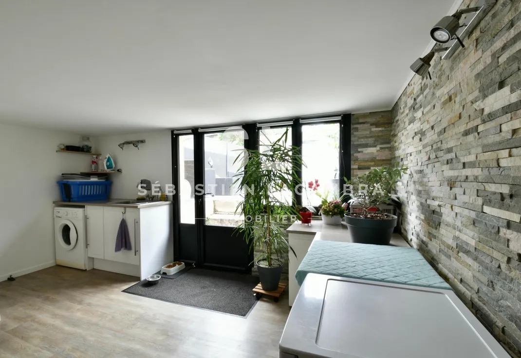 Maison de ville rénovée de 109 m² avec terrasse plein sud au cœur de Gaillac 