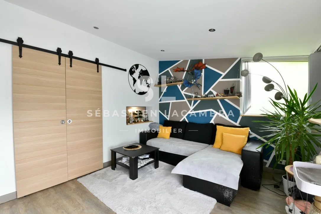 Maison de ville rénovée de 109 m² avec terrasse plein sud au cœur de Gaillac 