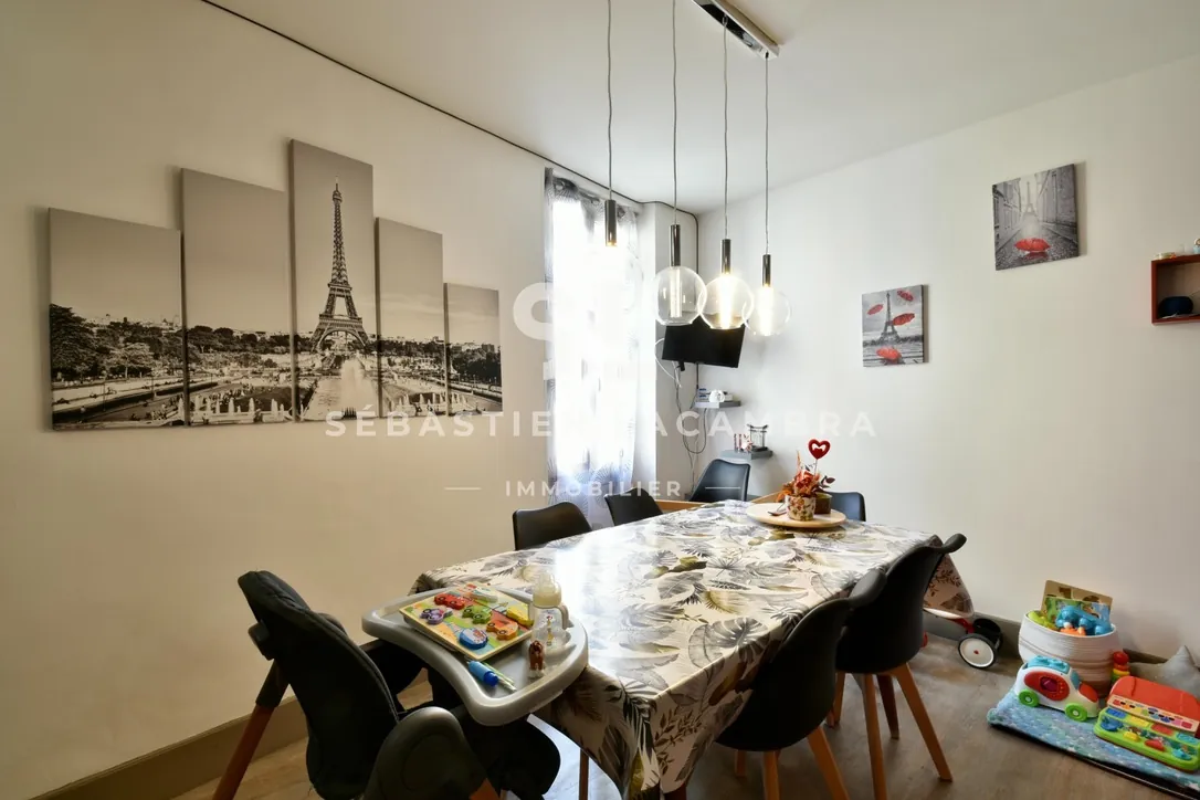 Maison de ville rénovée de 109 m² avec terrasse plein sud au cœur de Gaillac 