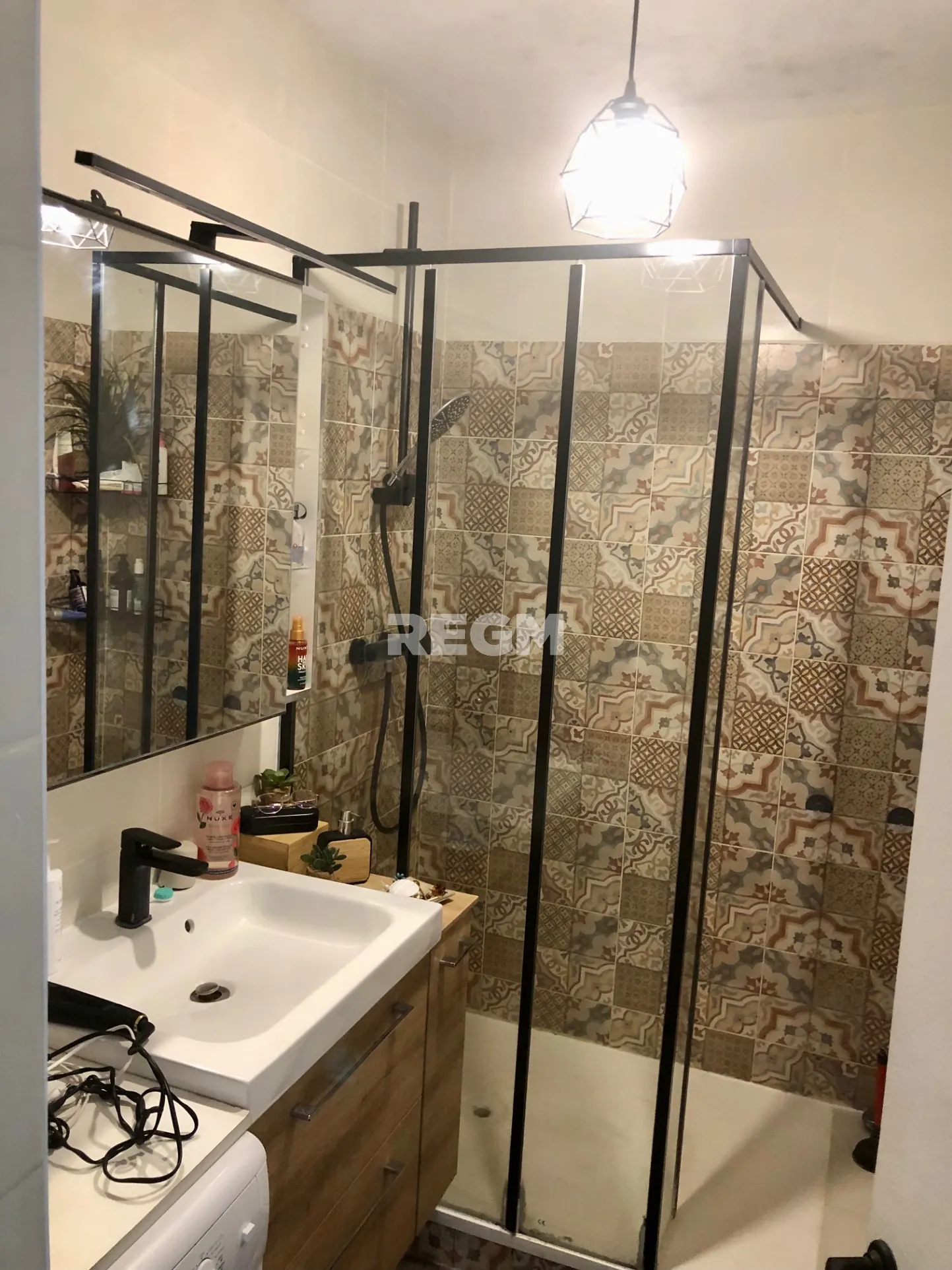 Appartement T3 lumineux avec parc privé à Carbon Blanc 