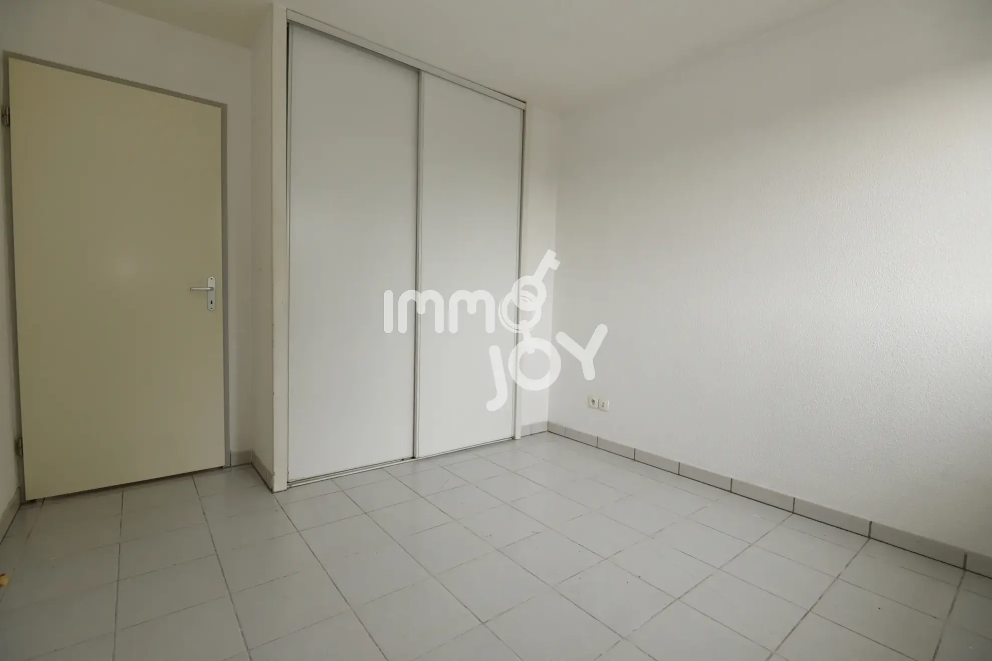 Appartement T2 à Fonsorbes avec piscine et parking, proche Toulouse 