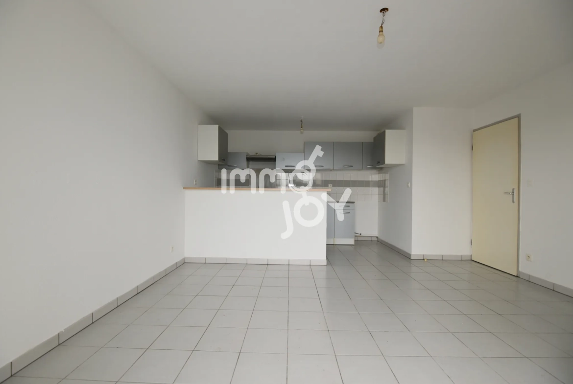 Appartement T2 à Fonsorbes avec piscine et parking, proche Toulouse 