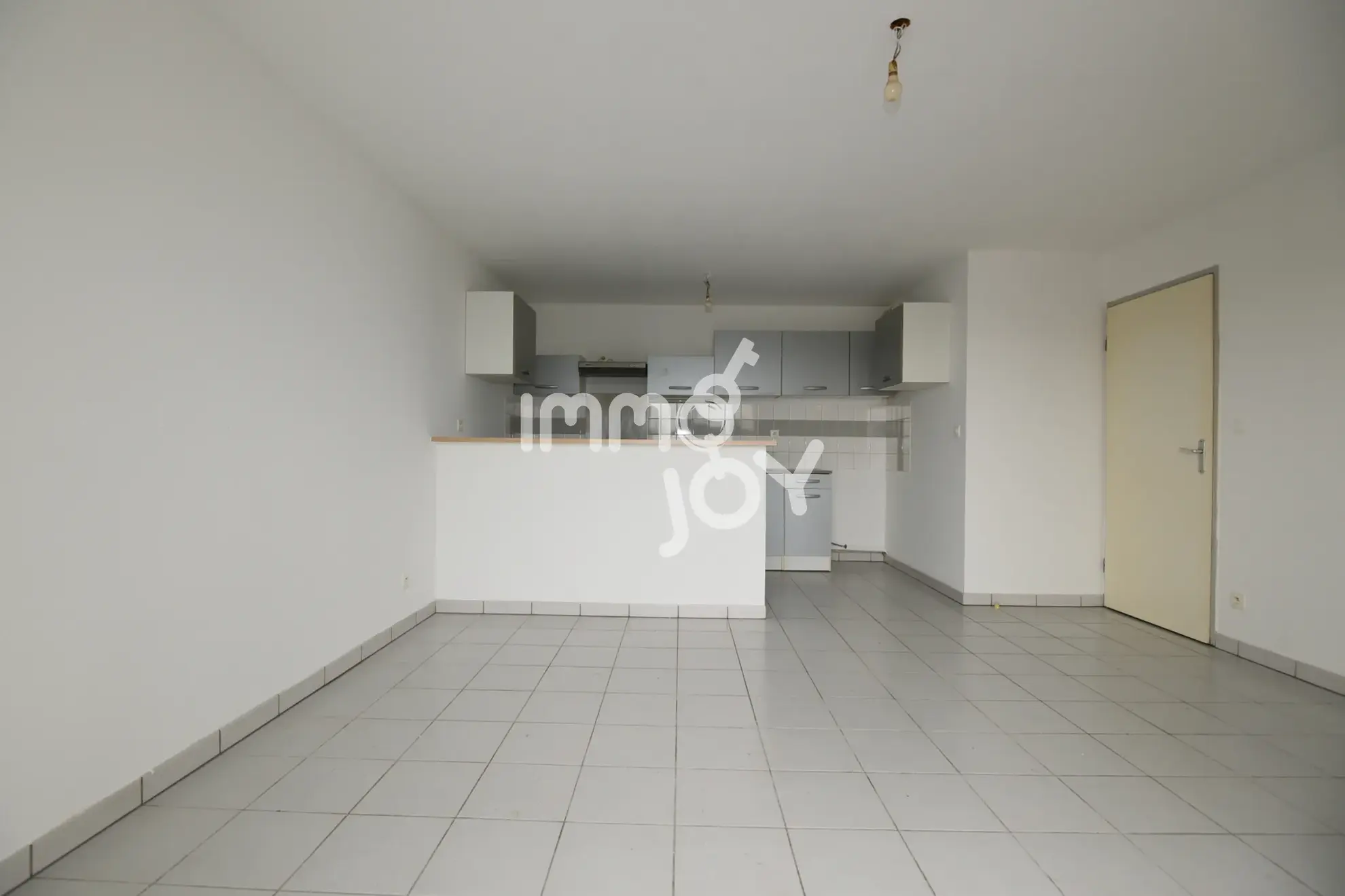 Appartement T2 à Fonsorbes avec piscine et parking, proche Toulouse 